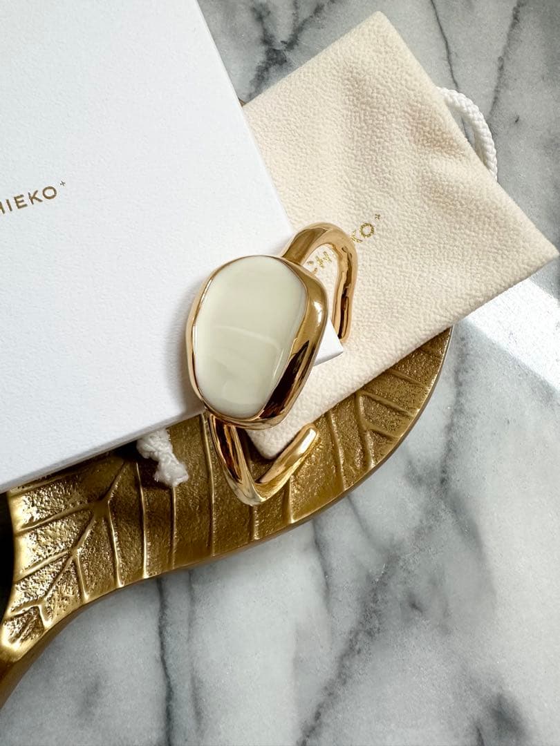 【新品未使用】Chieko+ チエコプラス Lulu bangle ゴールド