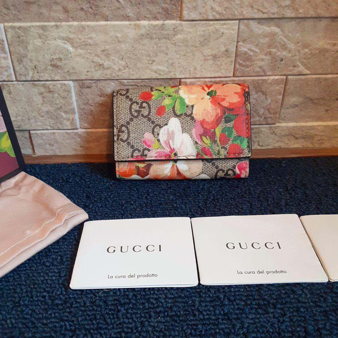箱付き GUCCI グッチ 花柄 キーケース オシャレデザイン