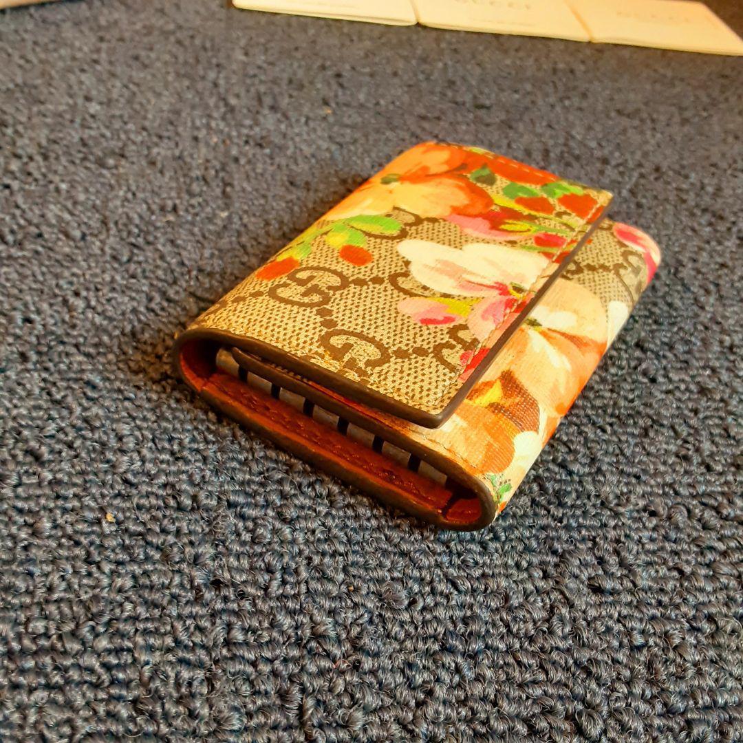 箱付き GUCCI グッチ 花柄 キーケース オシャレデザイン