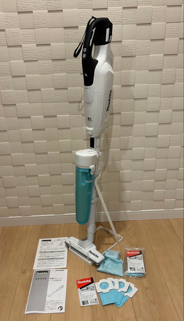 makita マキタ CL282FD 充電式クリーナー スタンド付き 極美品