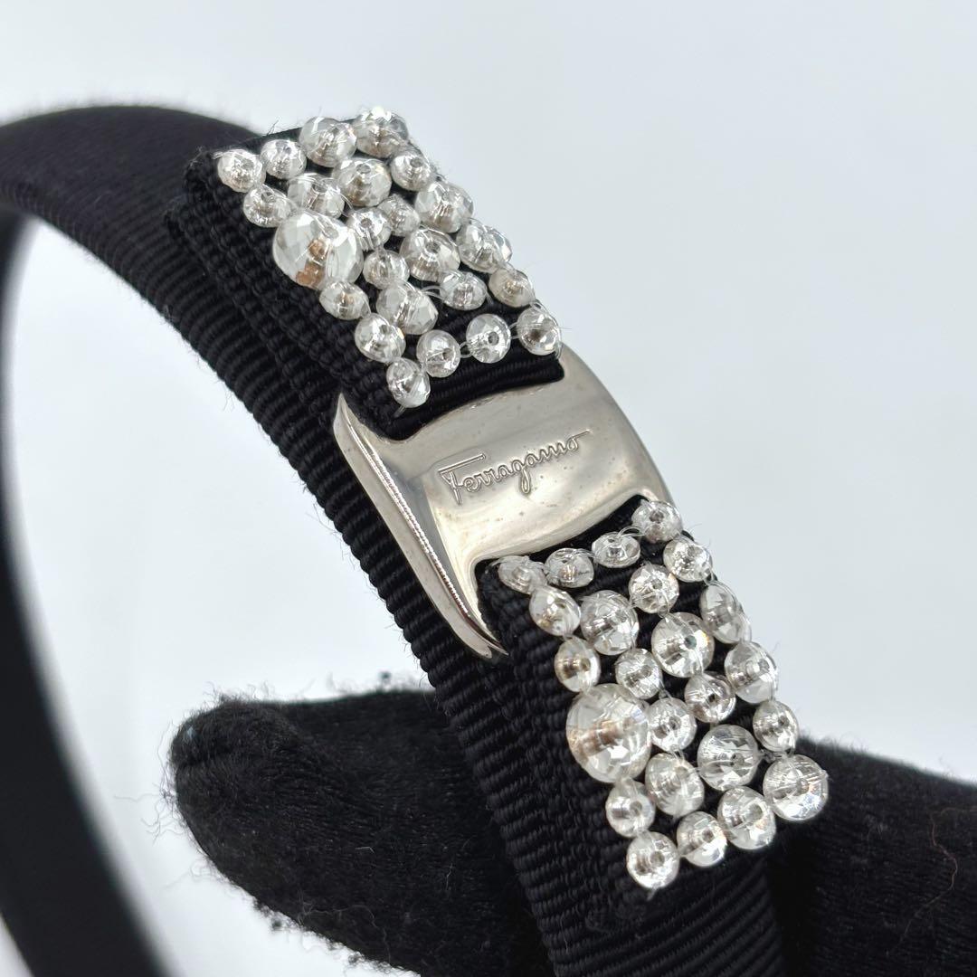 フェラガモ ヴァラリボン カチューシャ ラインストーン キャンバス ブラック