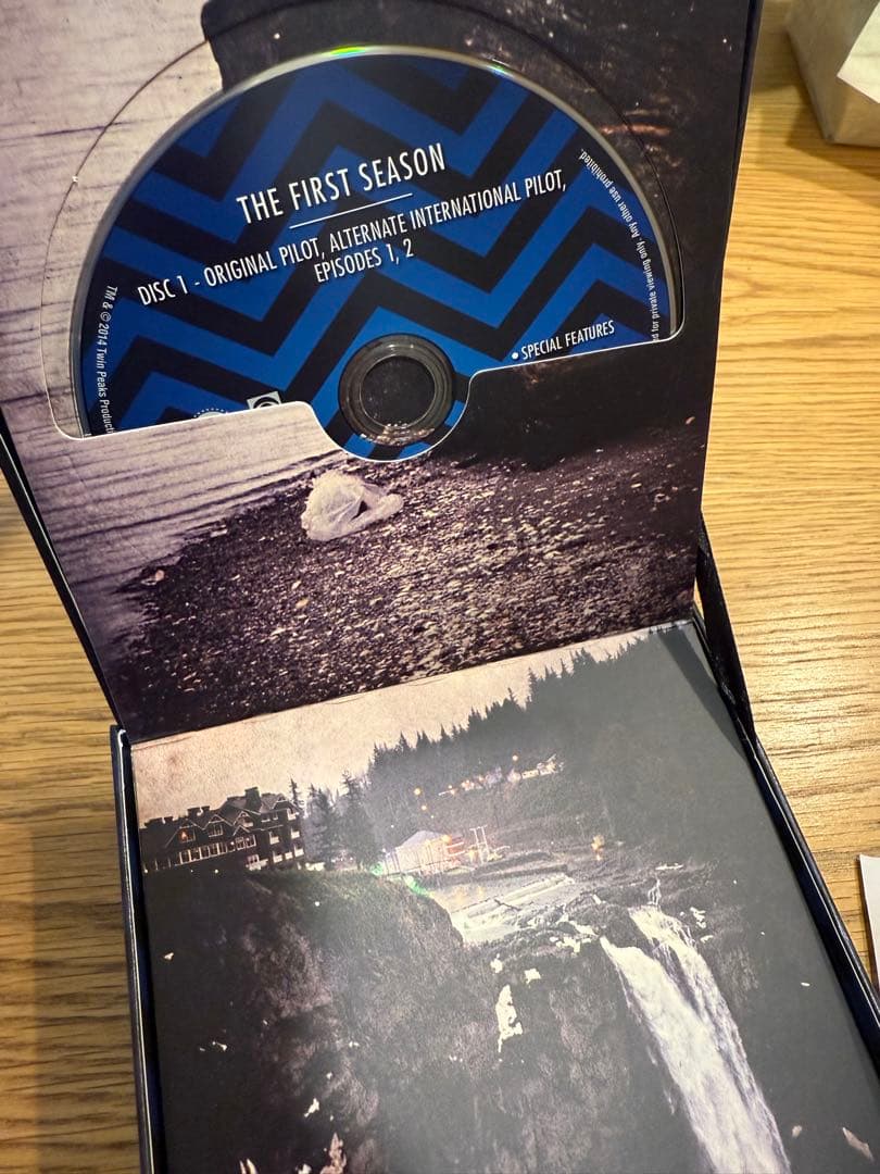 ツイン・ピークス 完全なる謎 Blu-ray BOX〈数量限定生産・10枚組〉