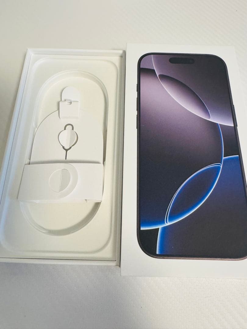 【美品】【値下げ】iPhone 16Pro 256GB ブラックチタニウム