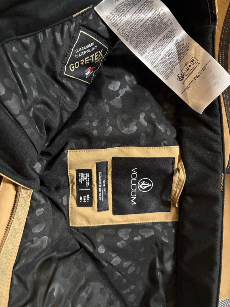 VOLCOM GORE-TEX スノーボードパンツ ベージュ　レディース