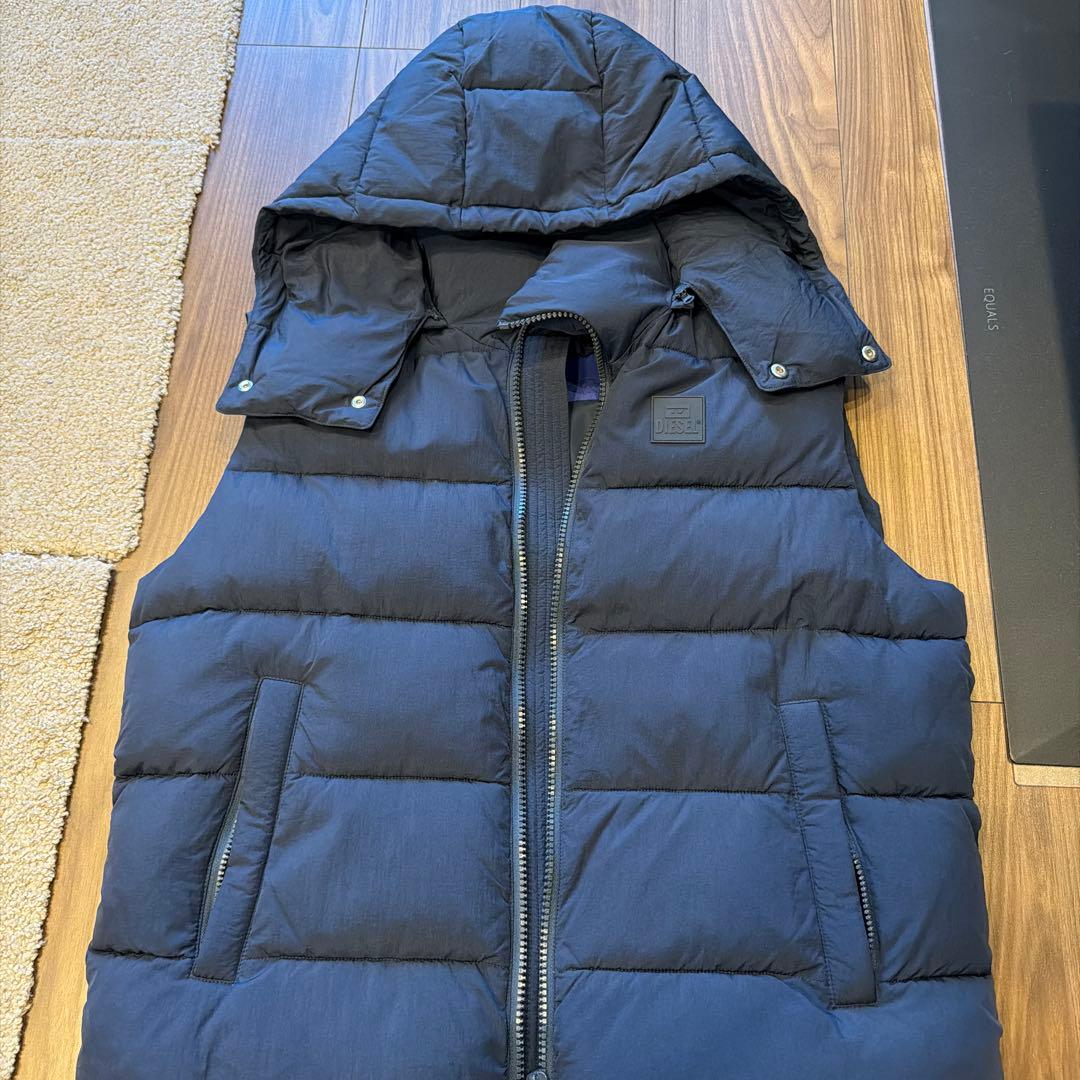 DIESEL フード付き ダウンベスト