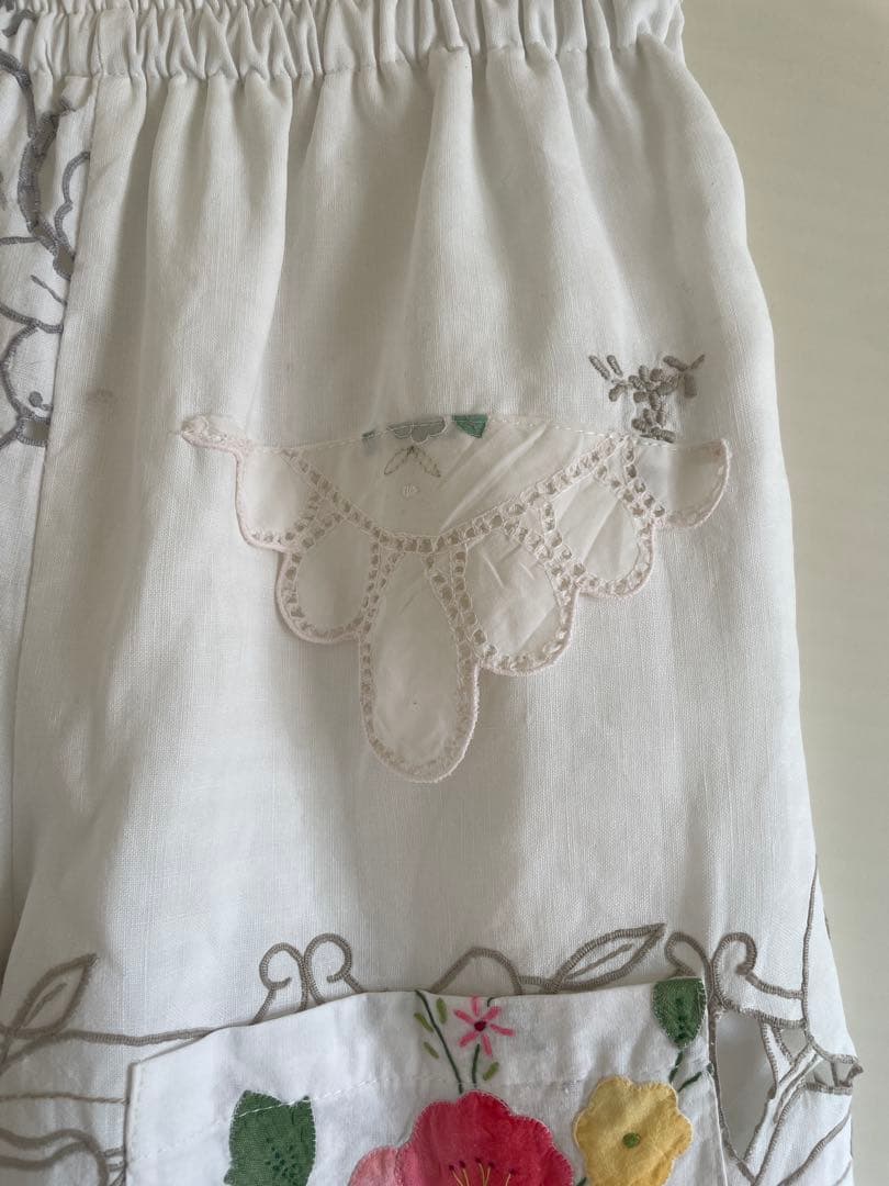 【新品】ヴンテージクロスリメイクパンツ　パッチワークパンツ　全裏地付き　ピンク花