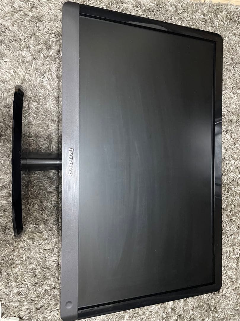 Lenovo ディスプレイ