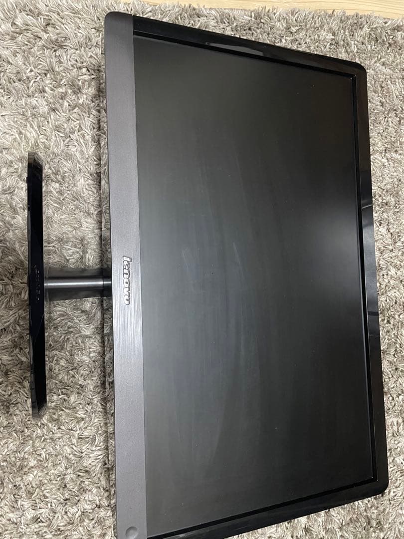 Lenovo ディスプレイ