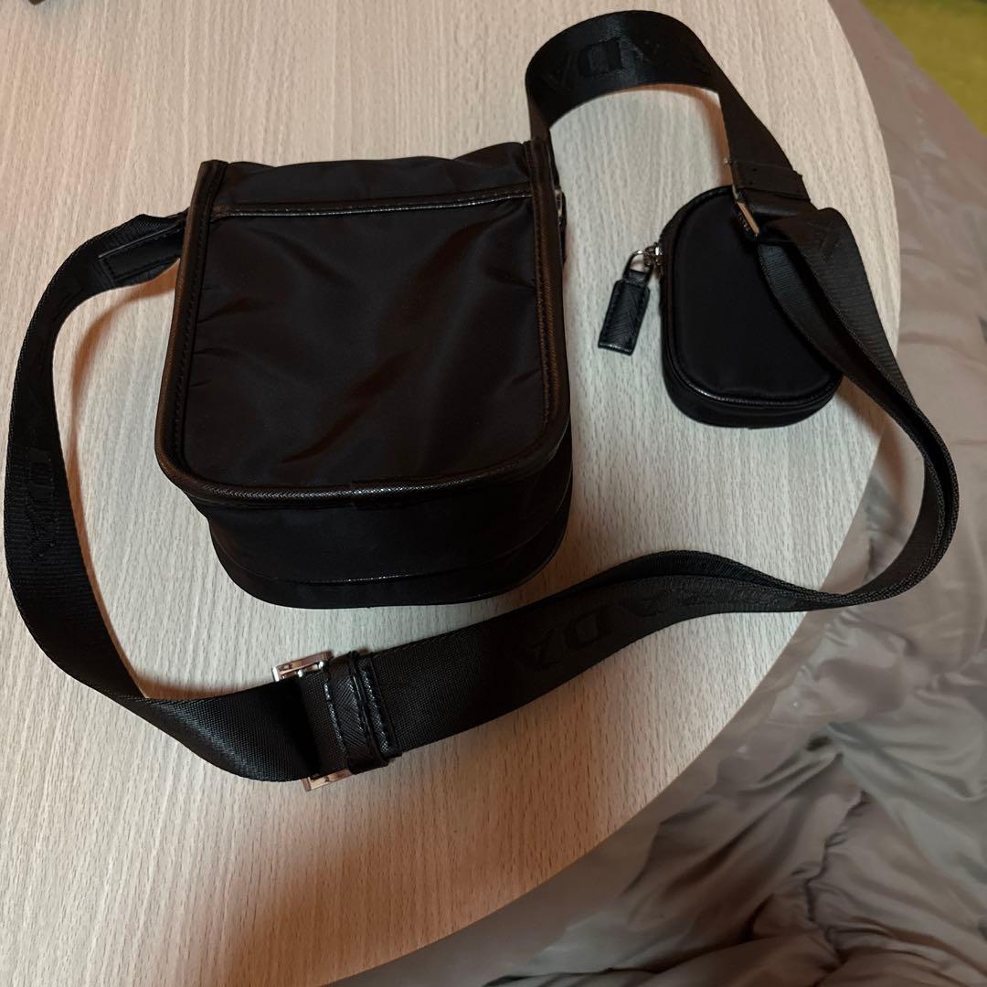 PRADA ショルダーバッグ【中古品】