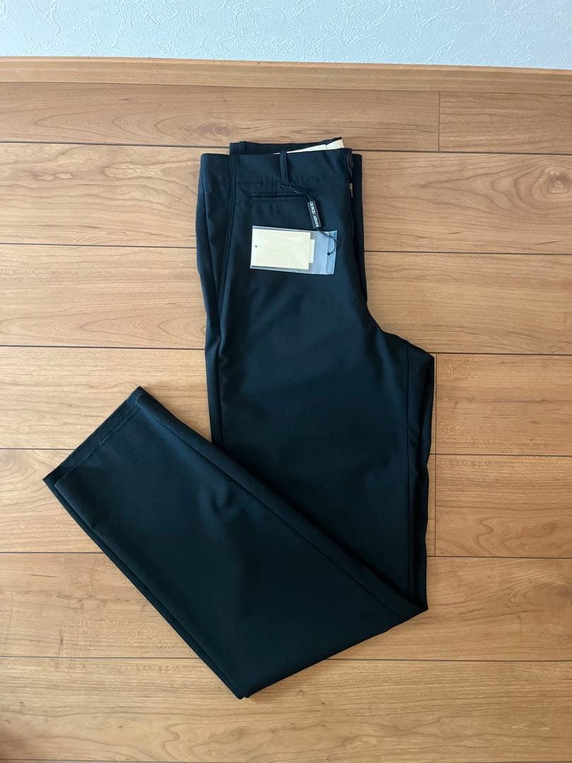 GIORGIO ARMANIブラック スラックス 未使用タグ付ノータック
