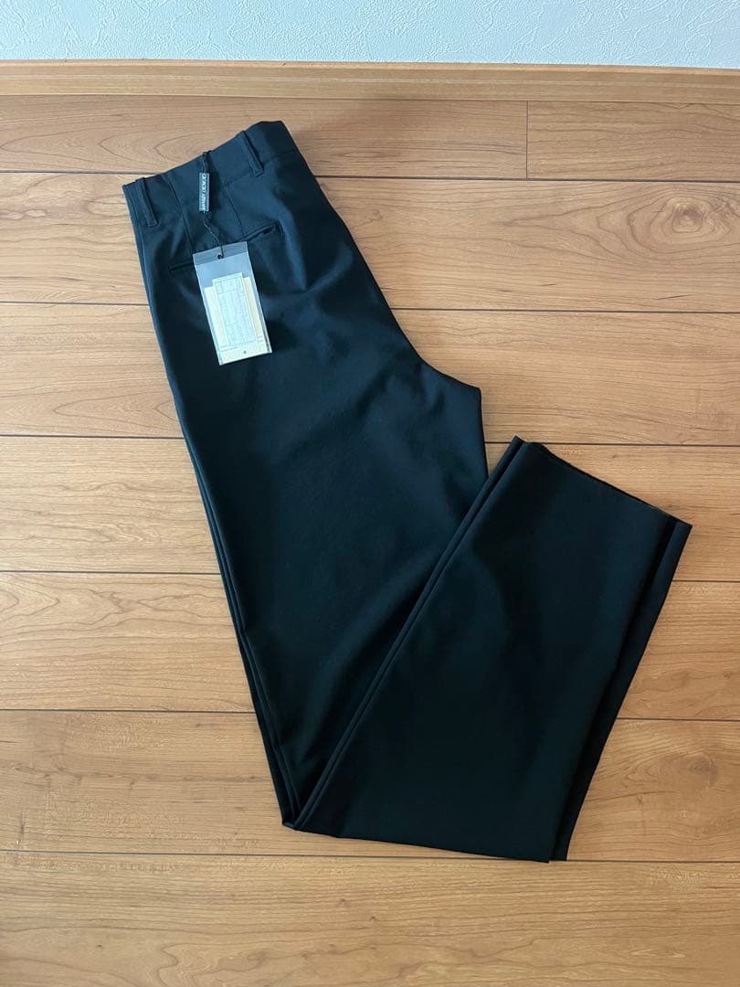 GIORGIO ARMANIブラック スラックス 未使用タグ付ノータック