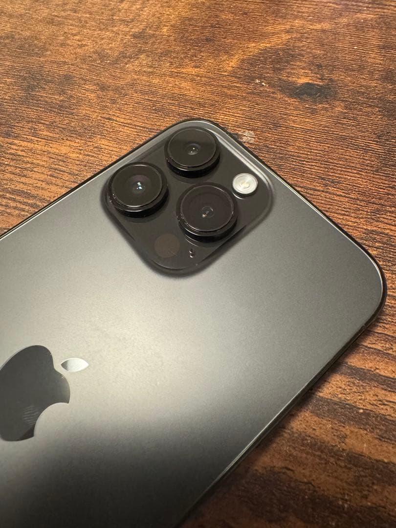 Apple iPhone 14 Pro スペースブラック　1TB