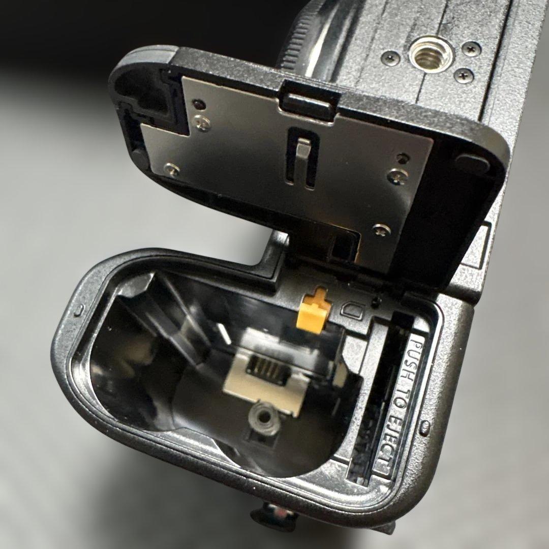 FUJIFILM X-S20 ボディ単体 ( 付属品すべて揃っています )