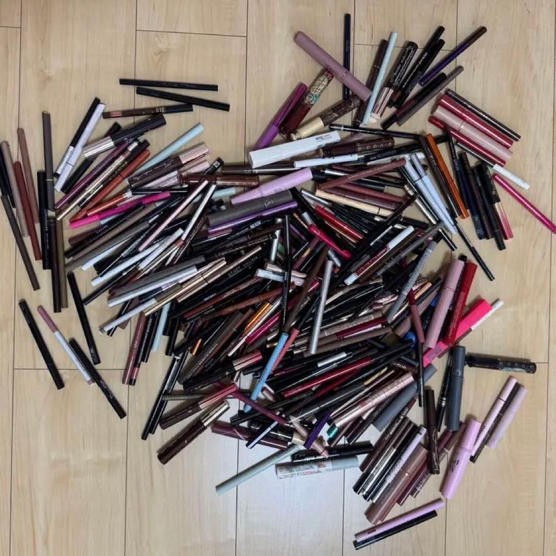 アイライナー マスカラ まとめ売り 薬局に売ってあるアイライナーはほぼ揃います！