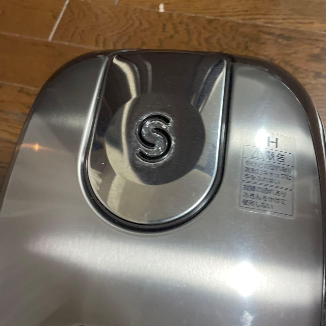 ZOJIRUSHI NP-GK05 炊飯器　『極炊き』