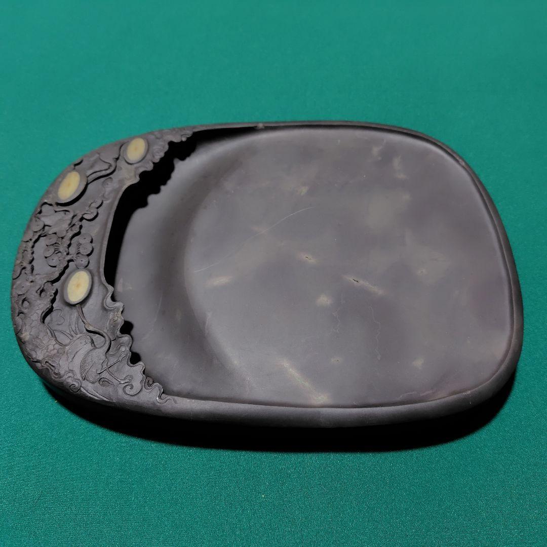 彫刻装飾付き中国端渓硯木製箱付き