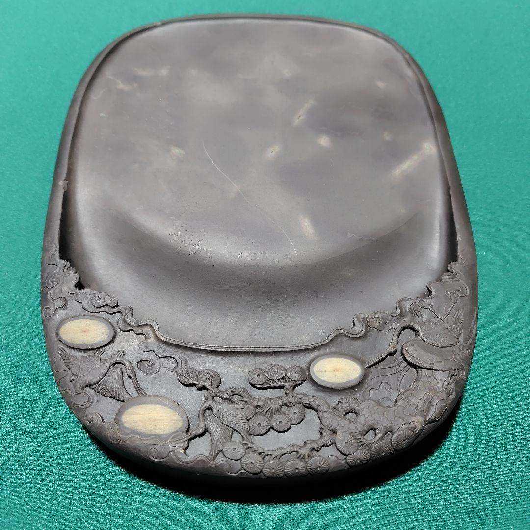 彫刻装飾付き中国端渓硯木製箱付き