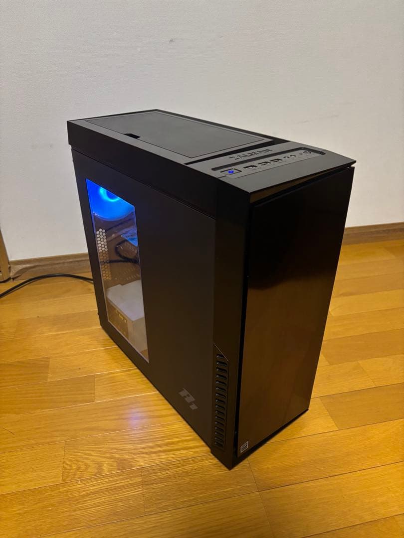 なんとなく光る！自作ゲーミングPC中古！SSDで快適です！