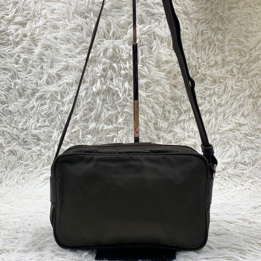 【✨美品✨】プラダ カメラバッグ 三角ロゴ ナイロン カーキ ギャランティ付き