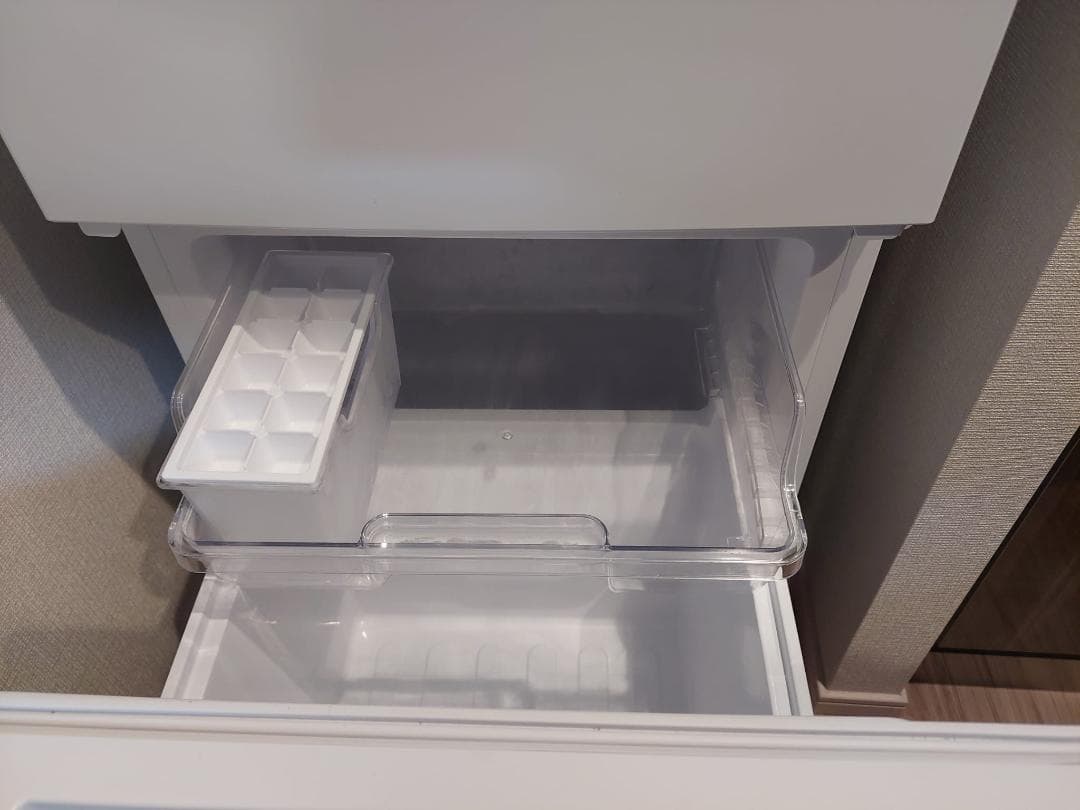 シャープ 冷蔵庫 179L SJ-D18J-W