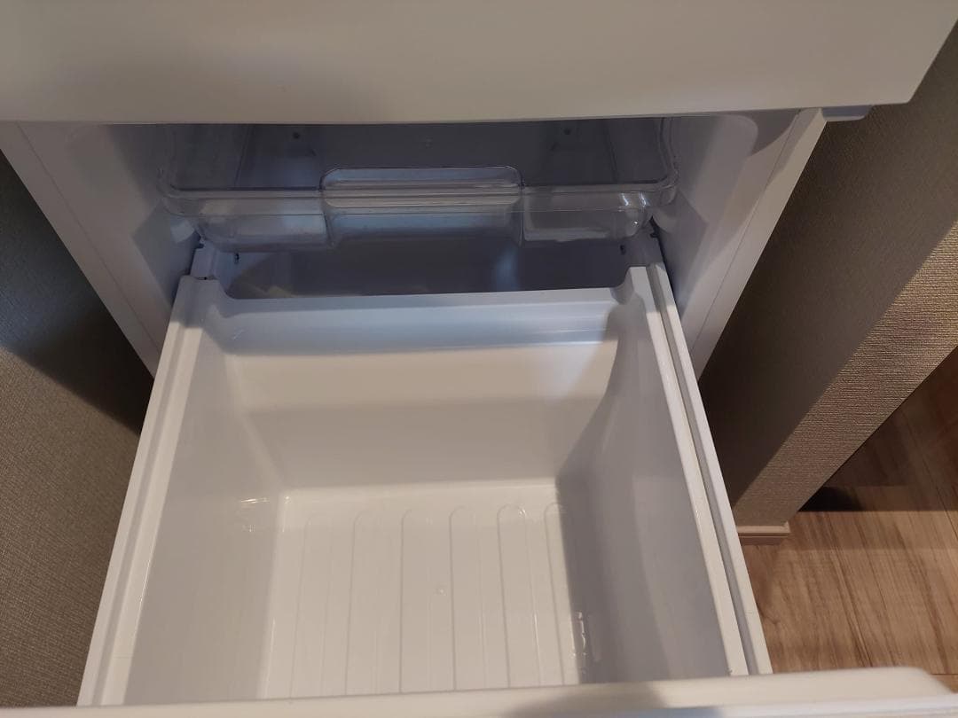 シャープ 冷蔵庫 179L SJ-D18J-W