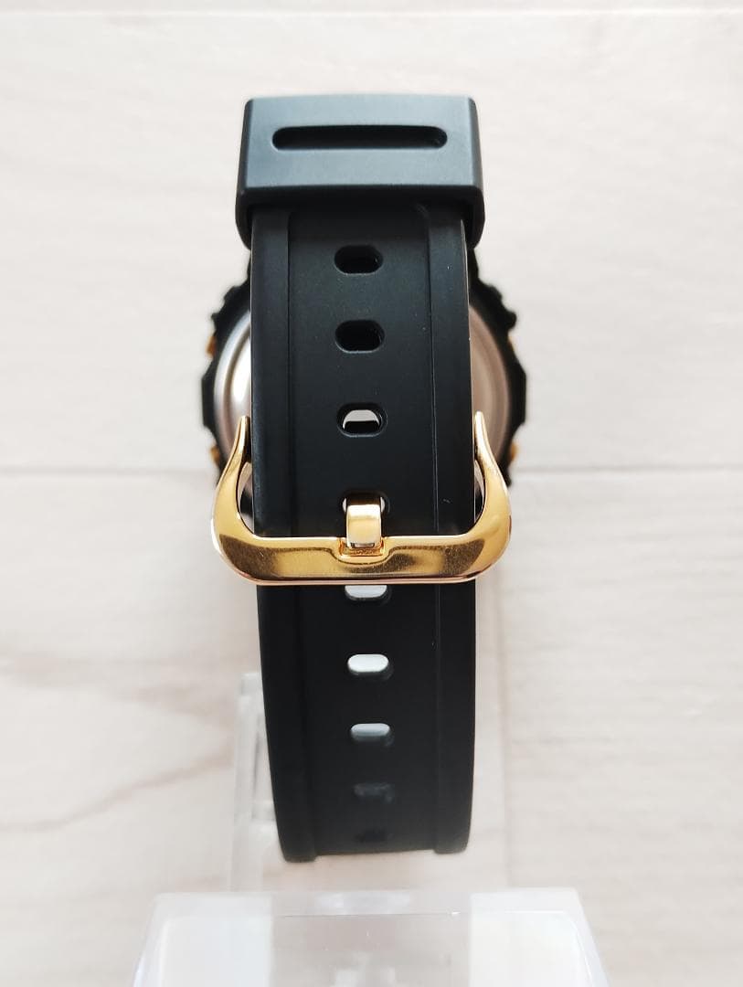 CASIO G-SHOCK DW-5600E ゴールド液晶 デジタル腕時計