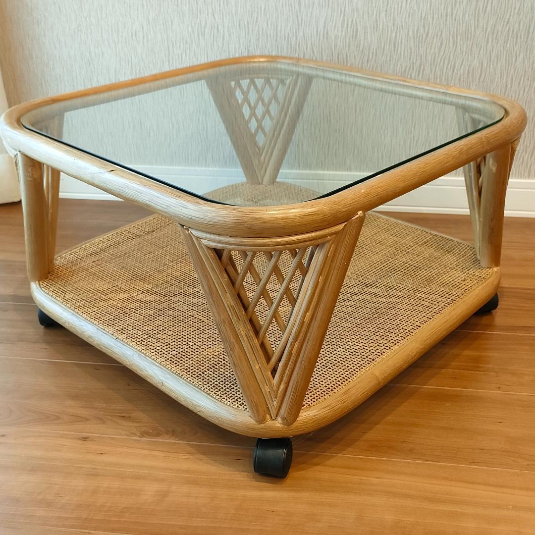 ラタン　ガラステーブル　キャスター付き　コーヒーテーブル