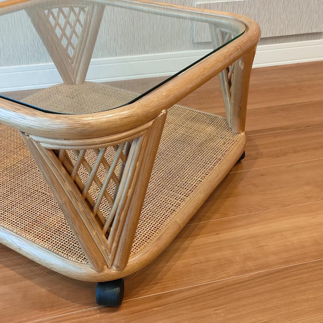 ラタン　ガラステーブル　キャスター付き　コーヒーテーブル