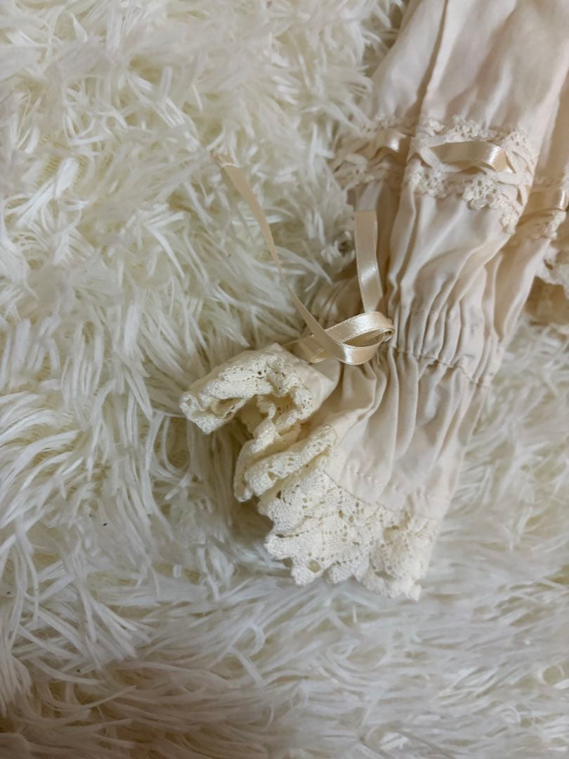 イノセントワールド　薔薇レースピンタックブラウス　　ブラウス　ロリータリ