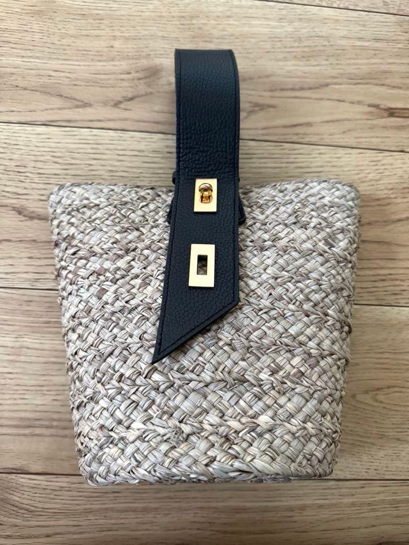 VIOLADORO ラフィアブレードワンハンドバッグ　かごバッグ