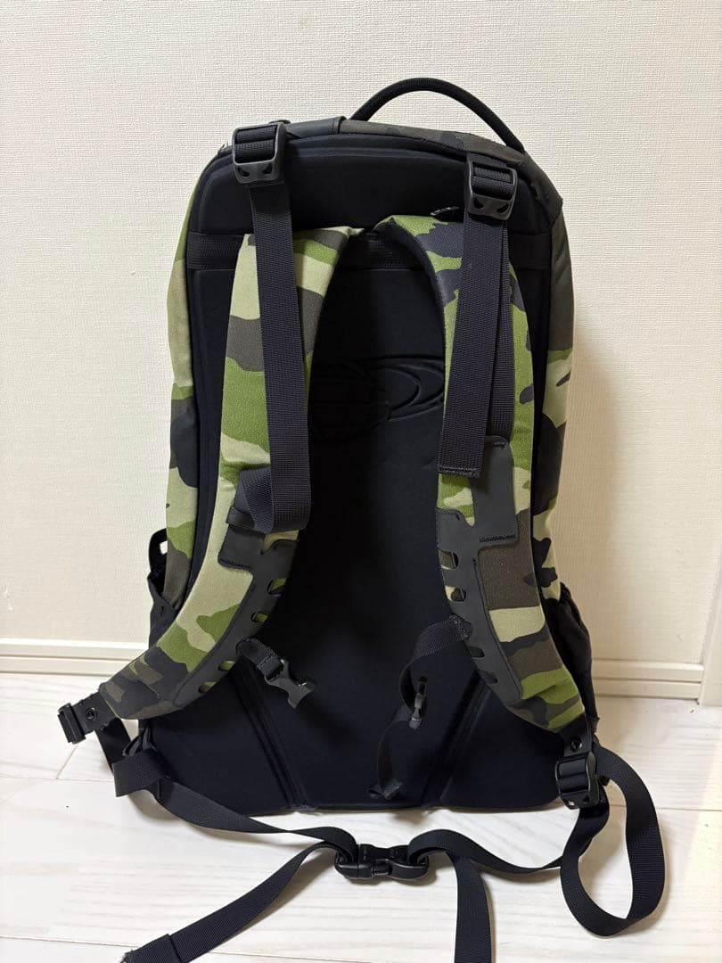 希少 アークテリクス ビームス別注 ARRO22 迷彩柄 リュック