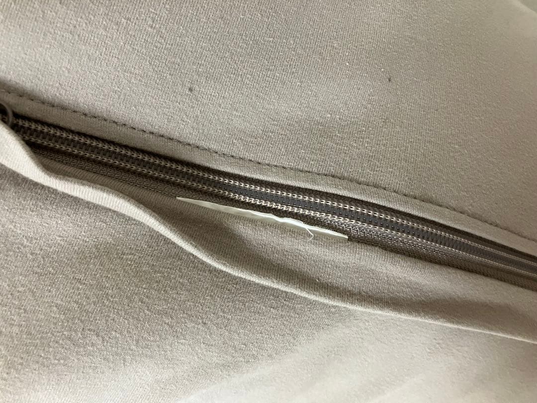 【k_tickets】Yogibo Roll Max ライトグレー