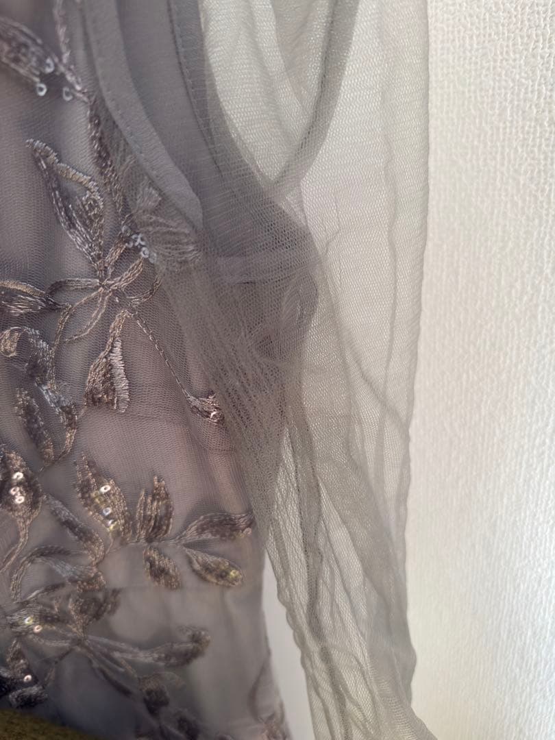 【LEJA】チュールロングスリーブリーフIラインドレスワンピース　グレー　M