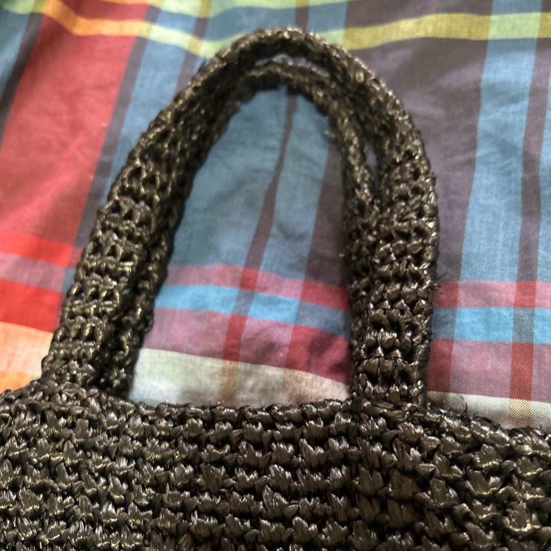 プラダ　クロシェ　スモールバッグ　持ち手に擦れや使用感あり