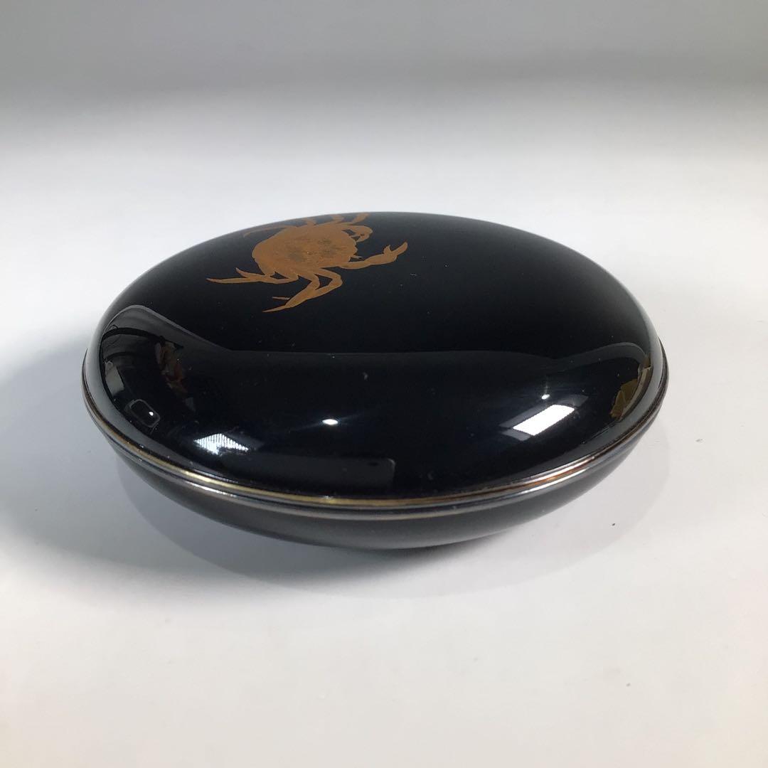 Ｎ４６０　香合　『黒漆塗』『宮田宗景作』『蟹蒔絵』『丸香合』　共箱　茶道具
