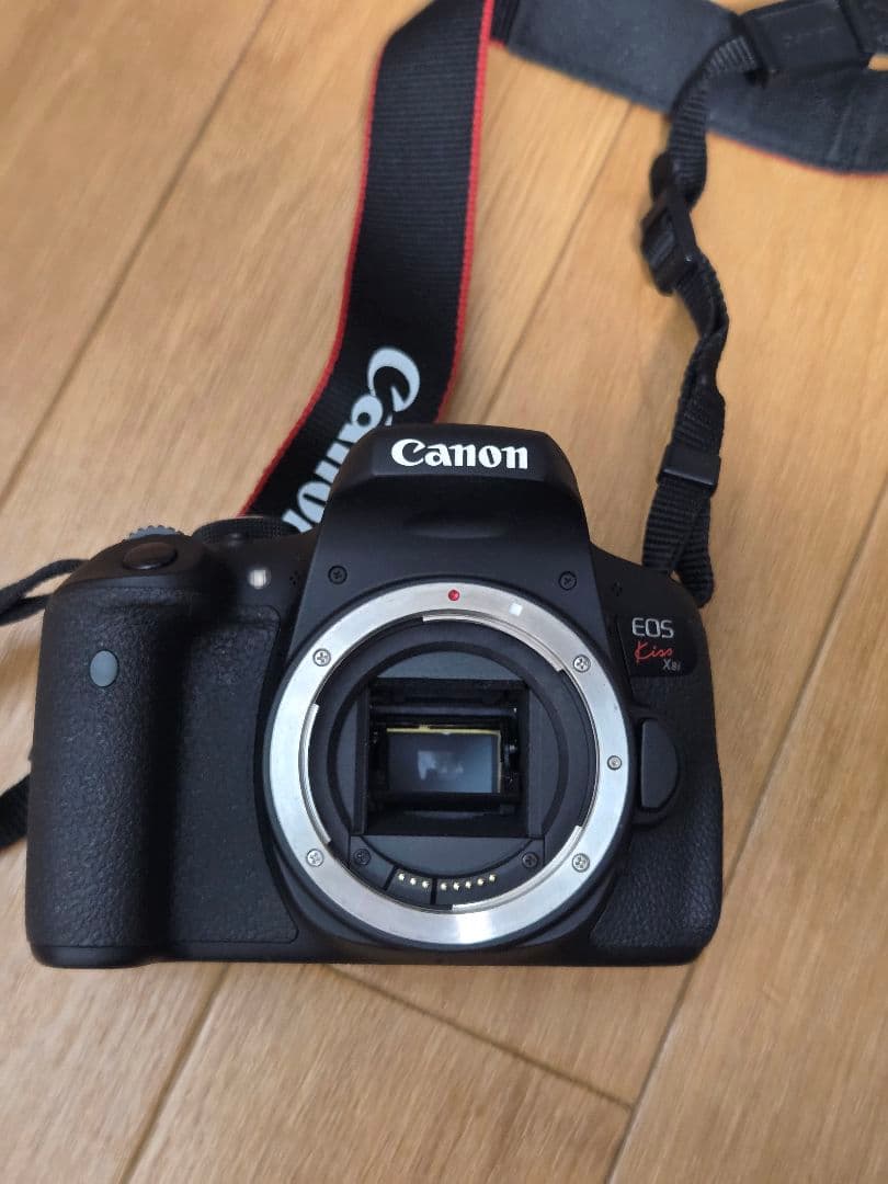 Canon EOS Kiss X8i デジタル一眼レフカメラ