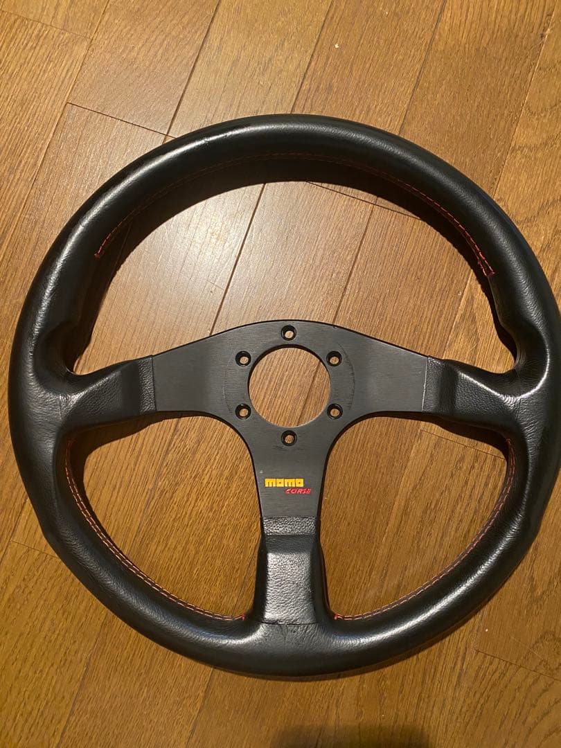 momo corse 35パイ　ステアリング