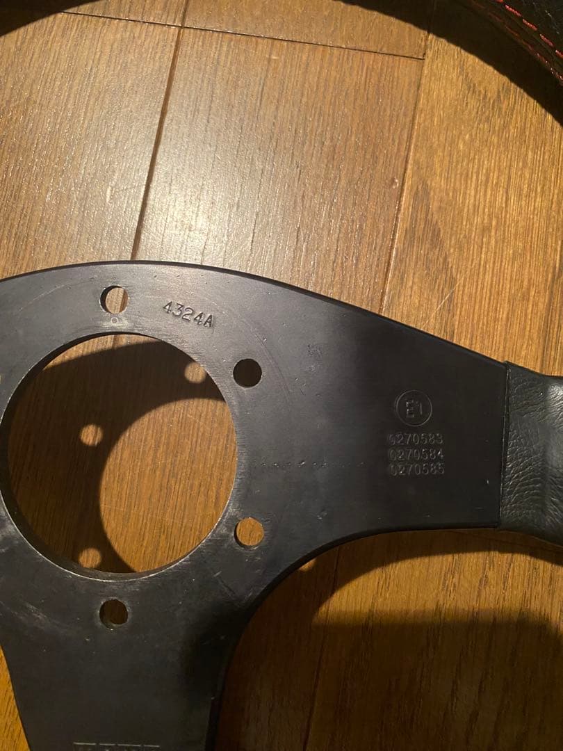 momo corse 35パイ　ステアリング