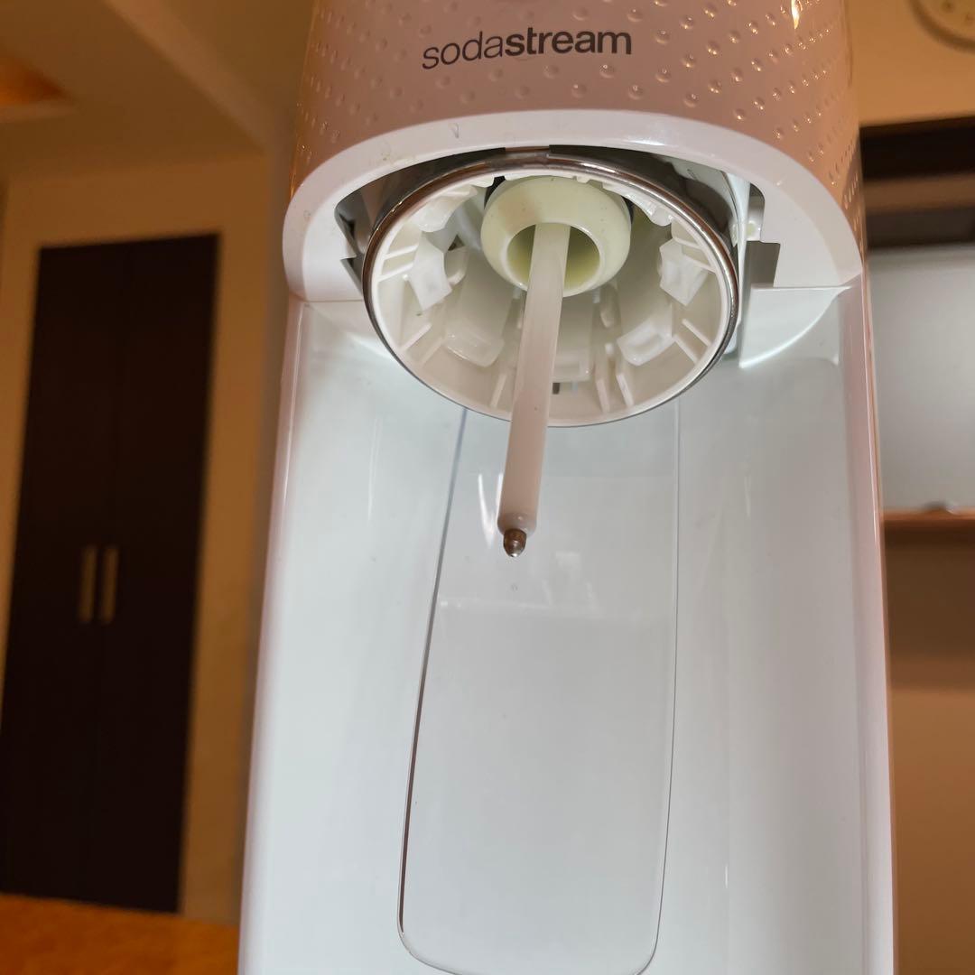 Sodastream One Touch 満タンガスシリンダー2本、ボトル2本