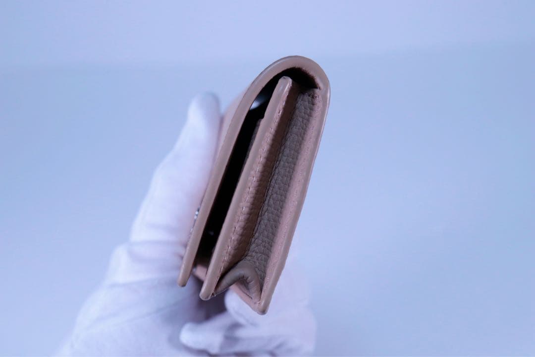 LOEWE レザー名刺入れ ロゴ付き