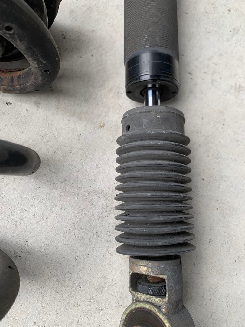 Blitz ZZR アルファード 30 状態は良好で、オイル漏れもありません。