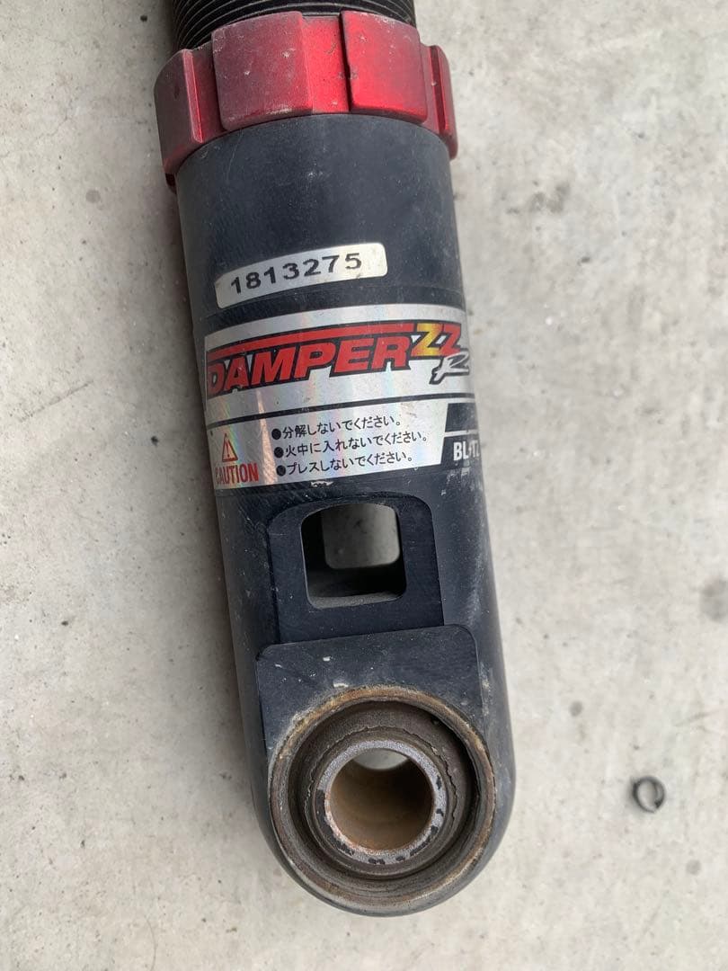 Blitz ZZR アルファード 30 状態は良好で、オイル漏れもありません。