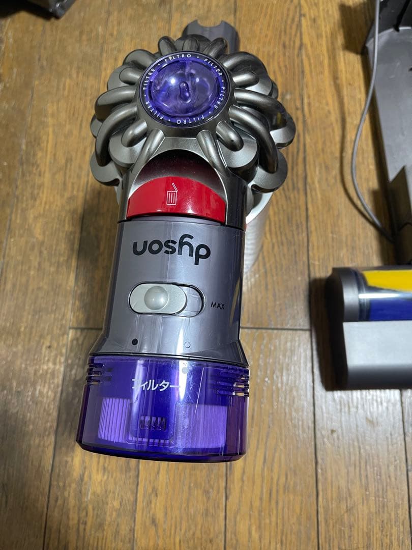 ダイソン V8 ハンディ掃除機