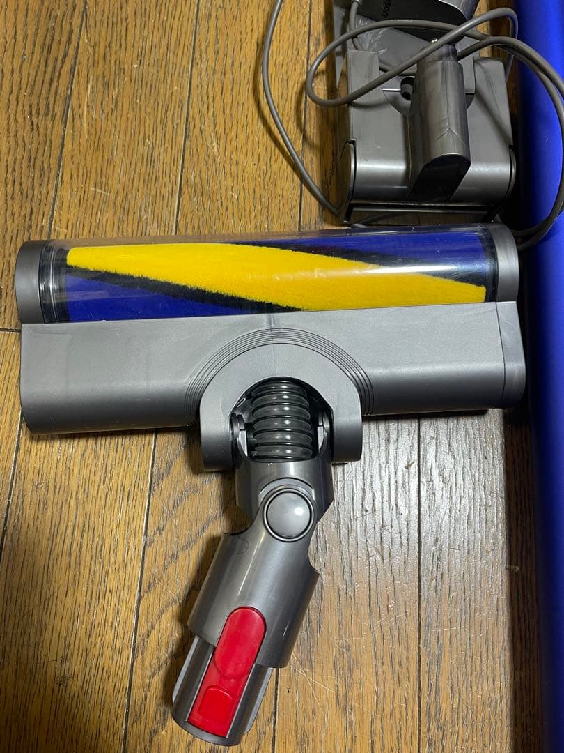 ダイソン V8 ハンディ掃除機