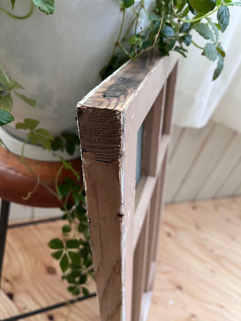 アンティークの窓(ガラス入り)