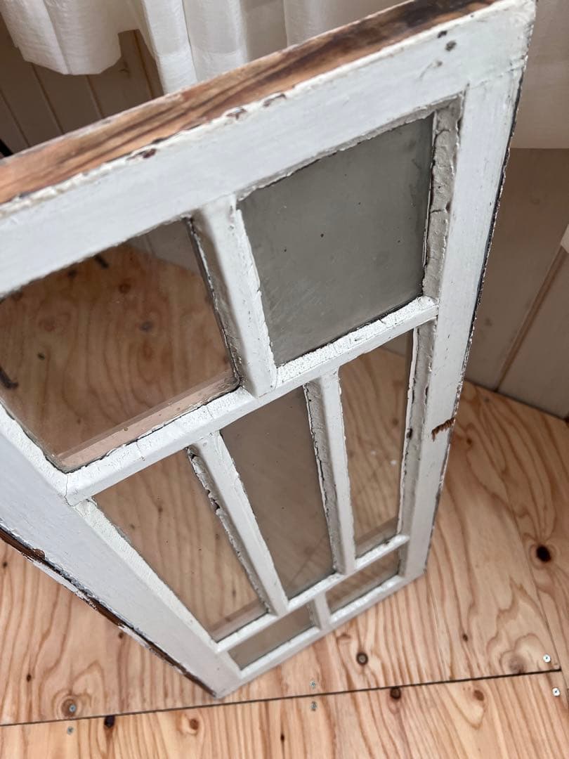 アンティークの窓(ガラス入り)