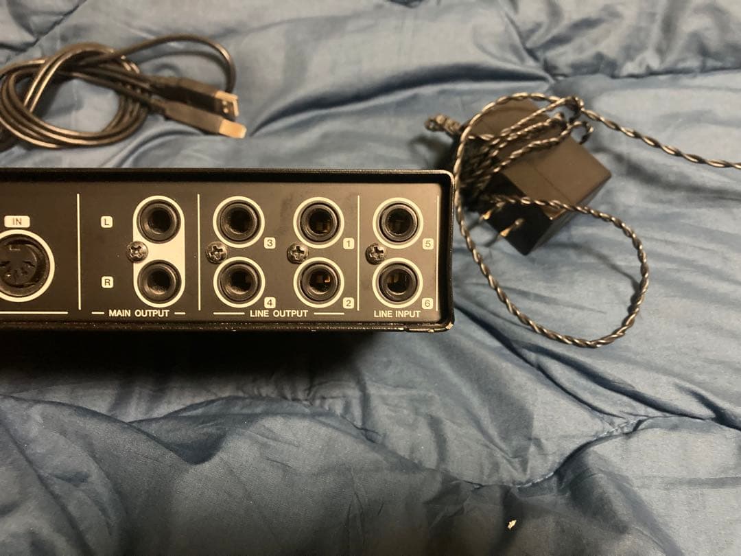 スタインバーグ　UR44