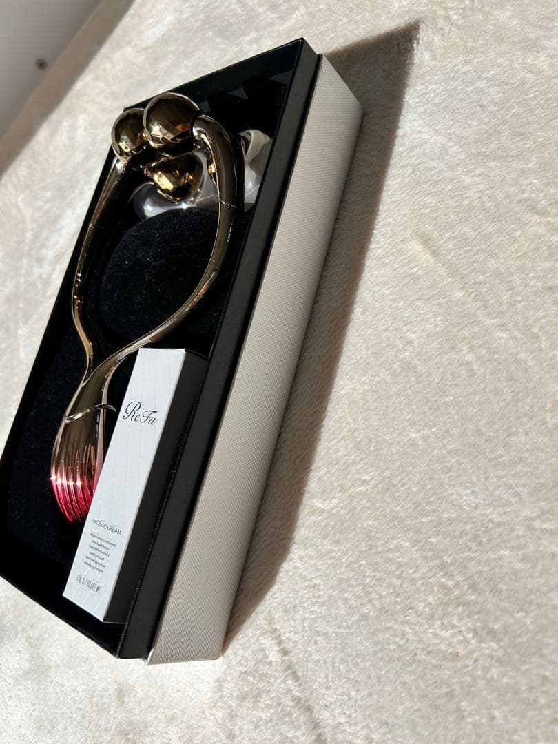 新品未使用！！　ReFa フェイスローラー ゴールド・ブラック　正規品