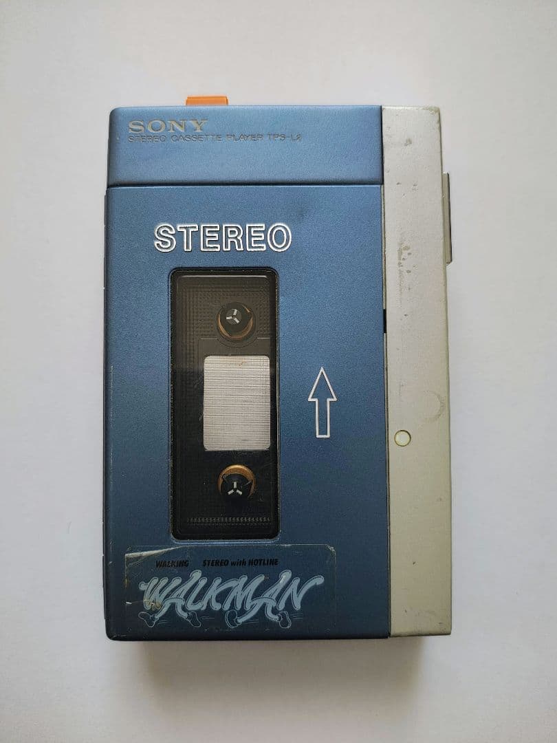 初代ウォークマン TPS-L2 SONY WALKMAN　ケース付き