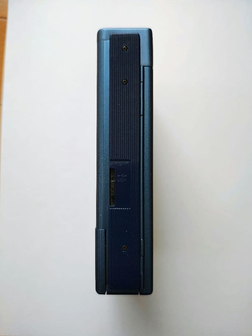 初代ウォークマン TPS-L2 SONY WALKMAN　ケース付き